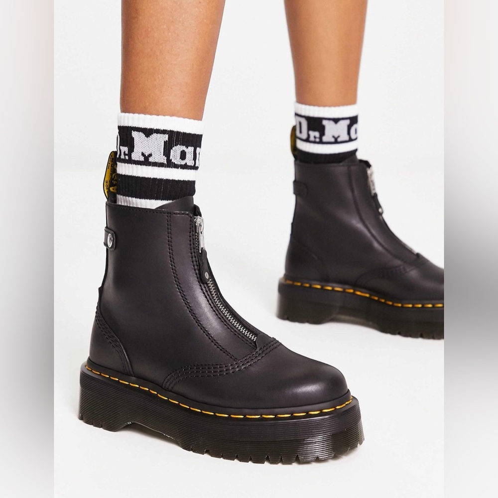NWOB Dr Martens Jetta Zipped Sendel Black 100% Leather Platform Boots Sz 8 - Picture 4 of 8